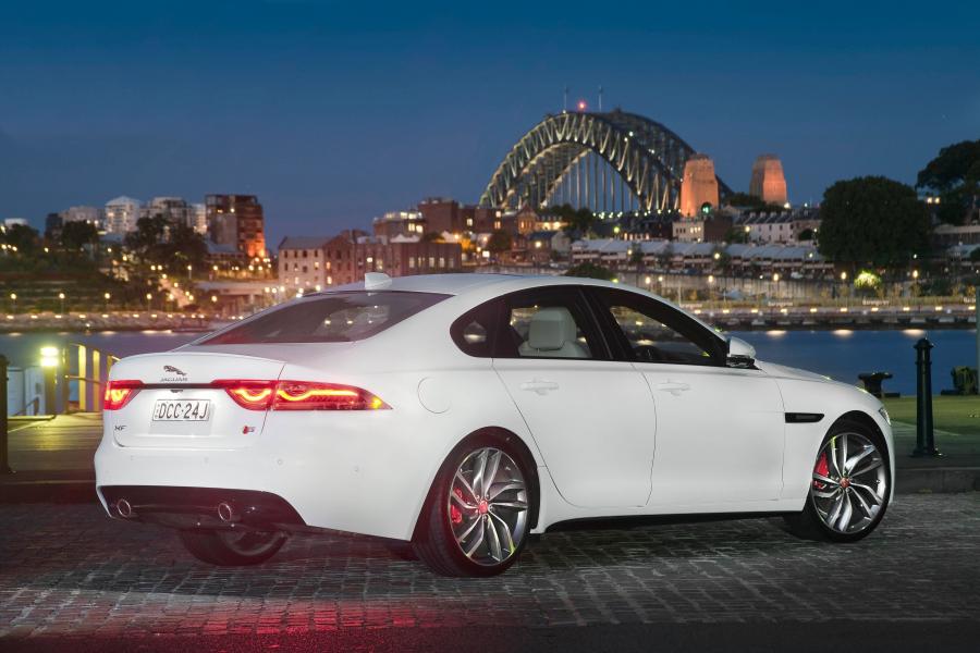  Jaguar XF S 2016 года  (AU) (фото 12 из 31)